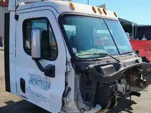 Used 2010 FREIGHTLINER Cascadia 113 Cab (Stock #1436-14)) Part Image