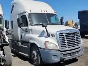 Used 2015 FREIGHTLINER Cascadia 125 Cab (Stock #1745-16)) Part Image