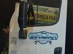 Used 2011 FREIGHTLINER Cascadia 125 Door (Stock #1742-18)) Part Image