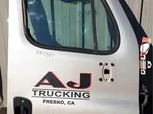 Used 2013 FREIGHTLINER Cascadia 125 Door (Stock #1973577)) Part Image
