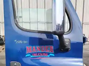 Used 2011 FREIGHTLINER Cascadia 125 Door (Stock #1586-30)) Part Image