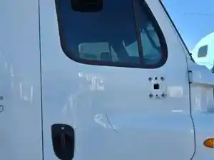 Used 2017 FREIGHTLINER Cascadia 125 Door (Stock #1885-10)) Part Image