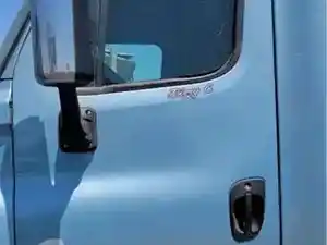 Used 2016 FREIGHTLINER Cascadia 125 Door (Stock #1748-18)) Part Image
