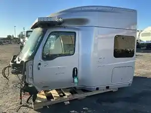 Used 2018 INTERNATIONAL LT625 Cab (Stock #2074-26)) Part Image
