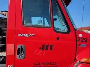 Used 2012 INTERNATIONAL DuraStar 4400 Door (Stock #381-12)) Part Image