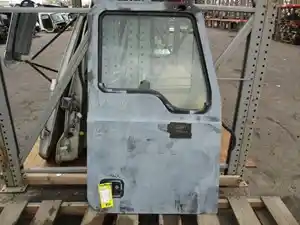 Used 2008 Mack CXU612 Door (Stock #1872436)) Part Image