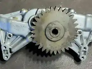 Used MACK MP8 Oil Pump (Stock #4541794)) Part Image