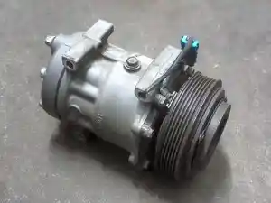Used CUMMINS X15 A/C Compressor Image