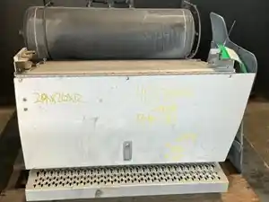 Used Tool Box (Stock #4542049)) Part Image