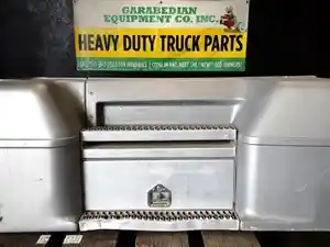 Used 1990 PETERBILT 377 Tool Box (Stock #4539438)) Part Image