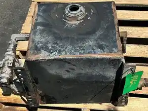 Used 2014 PETERBILT 579 Hydraulic Tank (Stock #4462-28)) Part Image