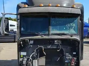 Used 2012 Peterbilt 386 Cab (Stock #1963441)) Part Image