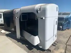 Used 2012 Peterbilt 384 Sleeper Image