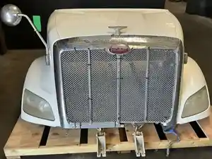 Used 2012 Peterbilt 587 Hood (Stock #2016-18)) Part Image