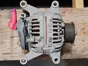 Used 2019 PACCAR PACCAR/BOSCH D27-1009-0160P Alternator (Stock #1821-20)) Part Image
