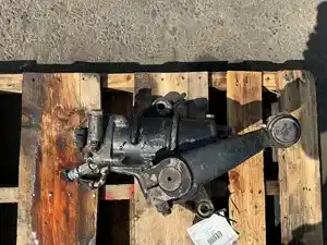 Used 1991 Ford F700 Steering Gear (Stock #2019-5)) Part Image