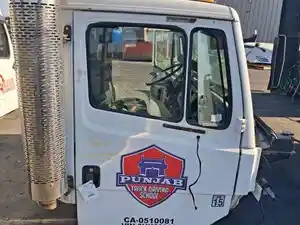 Used 2003 FREIGHTLINER FL70 Cab (Stock #4480-30)) Part Image
