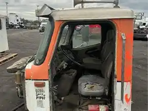 Used 2006 INTERNATIONAL 9200I Cab (Stock #4229-16)) Part Image