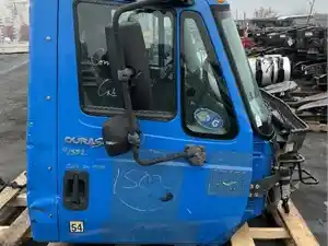 Used 2010 INTERNATIONAL DuraStar 4400 Cab (Stock #1502-11)) Part Image
