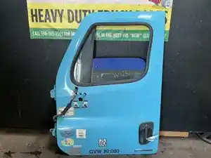 Used 2011 FREIGHTLINER Cascadia 125 Door (Stock #4286-18)) Part Image