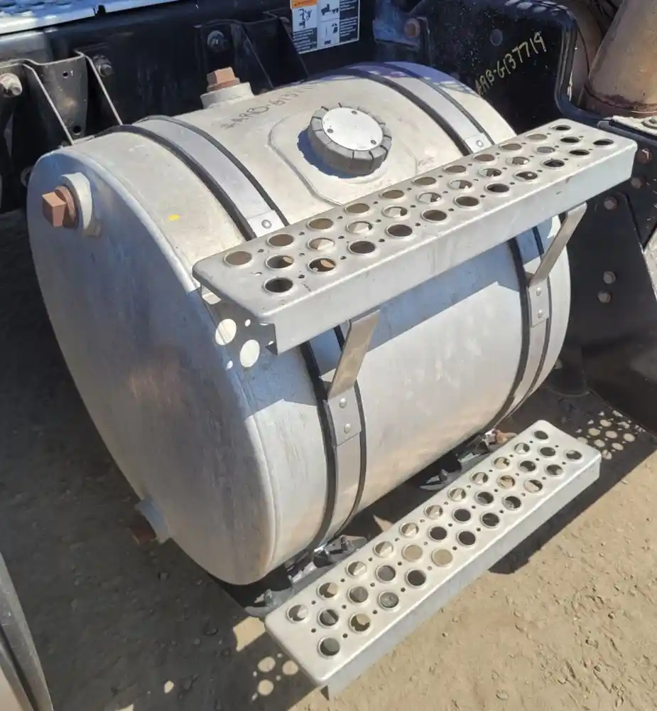 Used 2012 Kenworth T800 Hydraulic Tank for sale Dinuba California