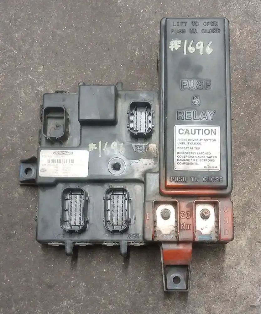 Used 2013 Eaton/Fuller FRO15210C Chassis Control Module for sale