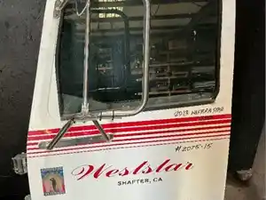 Used 2013 WESTERN STAR 4800 Door (Stock #2075-15)) Part Image