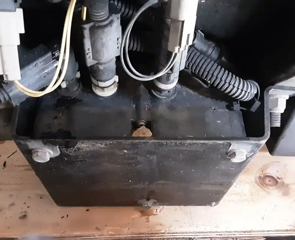 Used 2015 Kenworth T680 DEF Pump for sale Dinuba California United