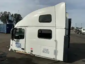 Used 2016 VOLVO VNL Cab (Stock #4248-20)) Part Image