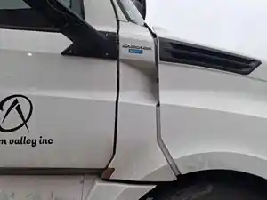 Used 2019 FREIGHTLINER CASCADIA Cowl (Stock #4325-18)) Part Image