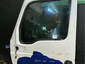 Used 2019 INTERNATIONAL LT625 Door (Stock #2085-25)) Part Image