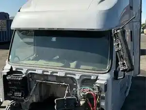 Used 2015 VOLVO VNL Cab (Stock #1621-18)) Part Image