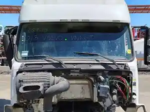 Used 2013 VOLVO VNL670 Cab (Stock #1089-10)) Part Image