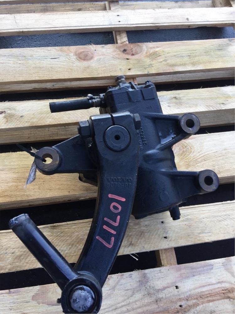 2001 VOLVO VNL670 (Stock 10717) Steering Gears TPI