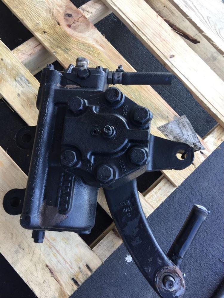 2001 VOLVO VNL670 (Stock 10717) Steering Gears TPI