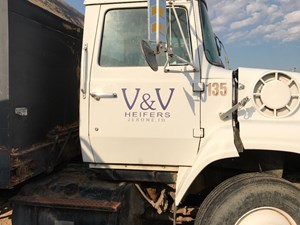 Used 1990 Ford LS8000 Cab (Stock #P-113)) Part Image