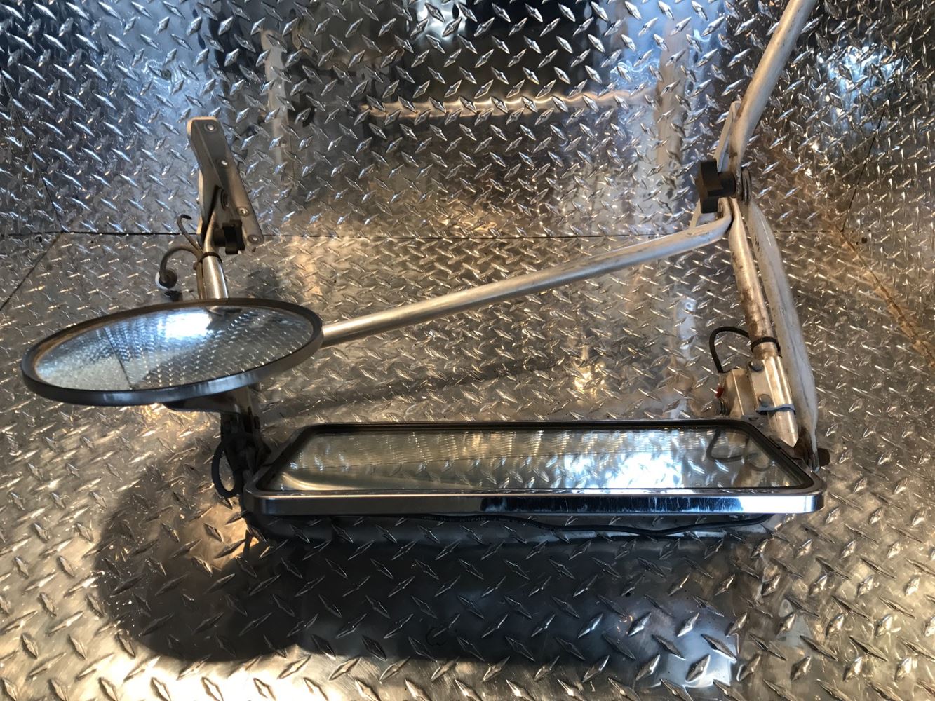 1995 International 9300 (Stock P452) Side View Mirrors TPI