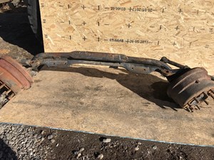 Used 1998 Freightliner Front Axle, Complete (Stock #P-898)) Part Image