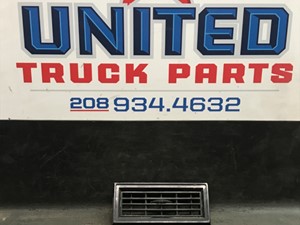 Used 2000 Peterbilt 379 UNIBILT Sleeper Part (Stock #P-5747)) Part Image
