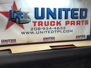 Used 2000 Peterbilt 379 UNIBILT Sleeper Part (Stock #P-5756)) Part Image