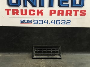 Used 2000 Peterbilt 379 UNIBILT Sleeper Part (Stock #P-5750)) Part Image