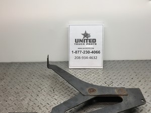Used Universal Volvo Bracket (Stock #P-3910)) Part Image
