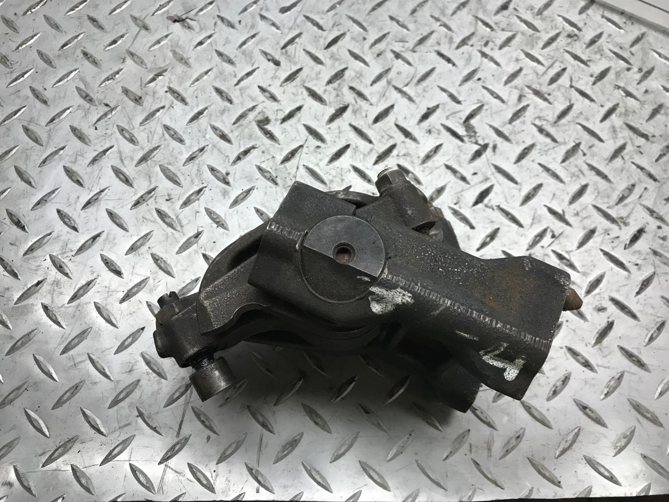 Used 2004 Caterpillar C12 Rocker Arm for sale Gooding Idaho United