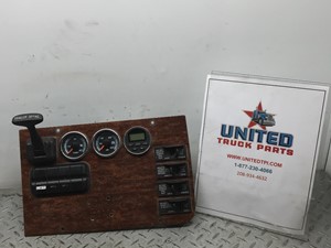 Used 2015 Freightliner Cascadia 125 Instrument Cluster (Stock #SV-18-13-18)) Part Image