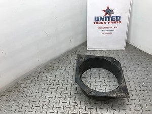 Used Universal Kenworth T2000 Bracket (Stock #P-3373)) Part Image