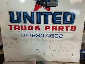 New Mitsubishi FUSO Bracket (Stock #P-7344)) Part Image