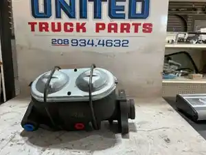 Remanufactured 1980 Chevrolet / GMC Brake Master Cylinder (Stock #CP-312)) Part Image