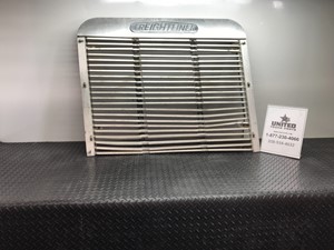 Used Universal Freightliner Grille (Stock #P-3997-LV)) Part Image