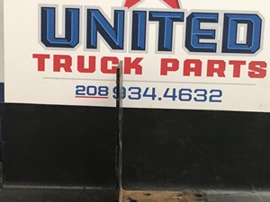 Used Universal Kenworth Bracket (Stock #P-4363)) Part Image