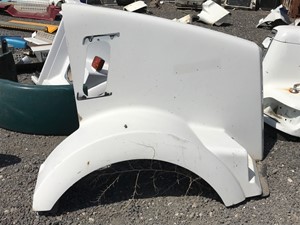 Used Universal Kenworth T800 Fender (Stock #P-5464)) Part Image